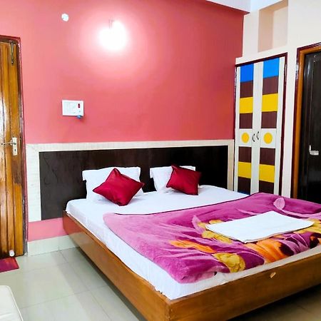 Hotel Vaishnavi Near Baba Dham Temple 德奥加尔 外观 照片