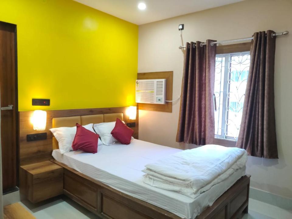 Hotel Vaishnavi Near Baba Dham Temple 德奥加尔 外观 照片