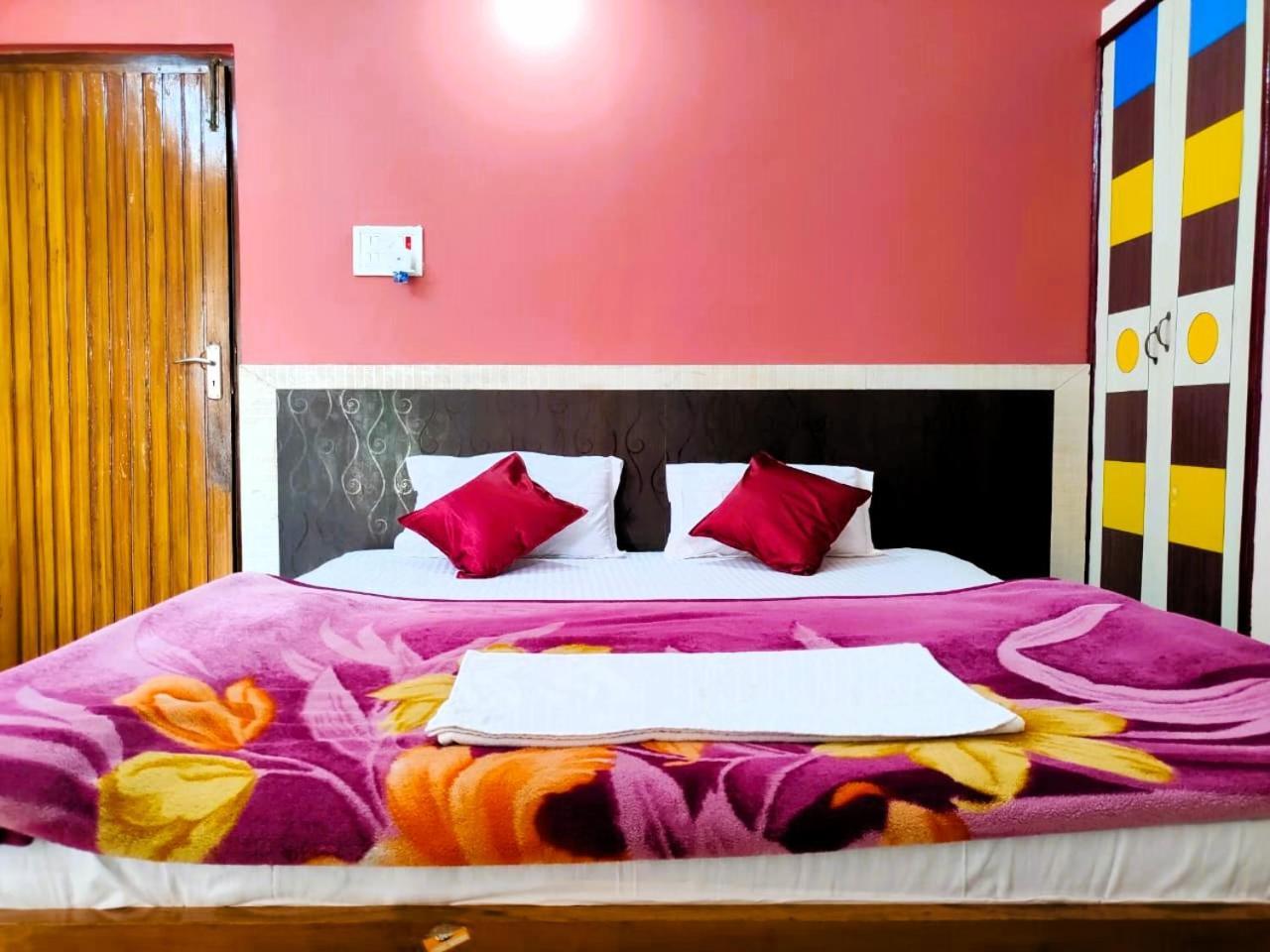 Hotel Vaishnavi Near Baba Dham Temple 德奥加尔 外观 照片